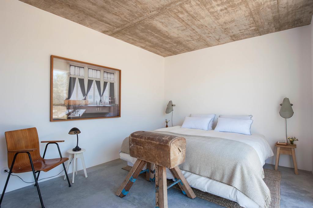 Quarto com Cama King-size - Acesso a Pessoas com Mobilidade Condicionada